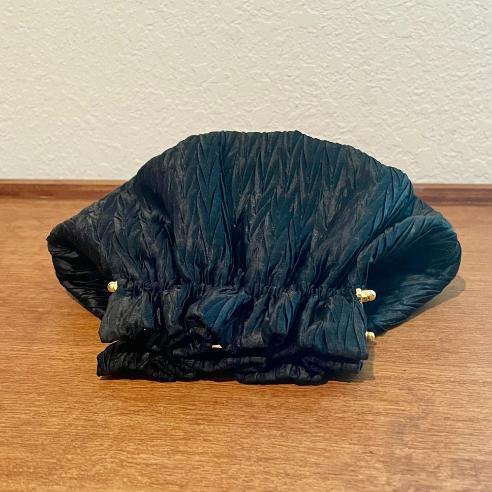 Vintage La Regale Black Textile Evening Bag Chain Strap Gold Metal Kiss Closure - Picture 11 of 16